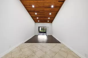 8336 NW 37th Pl, Sunrise, FL 33351 - Photo 10