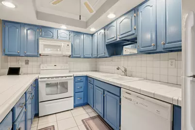 9 Atrium Circle #C, Atlantis, FL 33462 - Photo 14