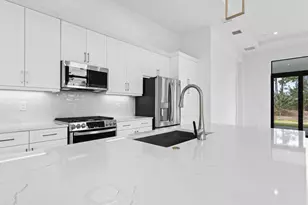 375 SE Via Sangro, Port Saint Lucie, FL 34952 - Photo 8