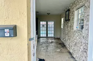810 N 69th Ave, Hollywood, FL 33024 - Photo 2