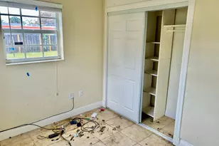 810 N 69th Ave, Hollywood, FL 33024 - Photo 10