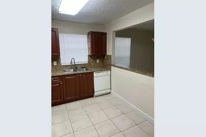 9 NE 44th Street, Deerfield Beach, FL 33064 - Photo 4