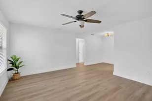 6828 NW 30th St, Sunrise, FL 33313 - Photo 2