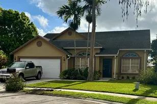 112 Princess Ct, Royal Palm Beach, FL 33411 - Photo 2