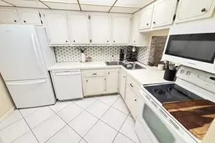 6161 NW 57th Ct, Tamarac, FL 33319 - Photo 4