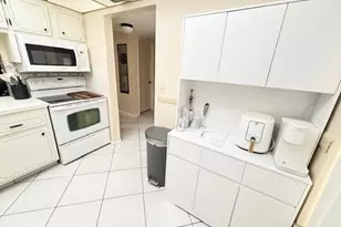 6161 NW 57th Ct, Tamarac, FL 33319 - Photo 6