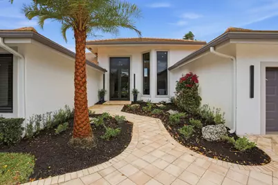 11180 Isle Brook Court, Wellington, FL 33414 - Photo 8