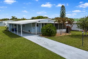 2585 SW Marquis Terrace, Stuart, FL 34997 - Photo 4