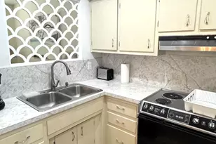 1960 NE 1st St, Deerfield Beach, FL 33441 - Photo 6