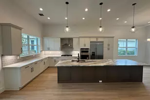 279 SE Calmo Circle, Port Saint Lucie, FL 34984 - Photo 2