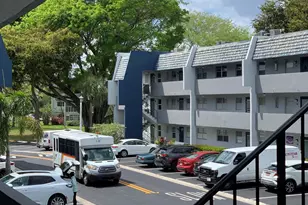 7887 Golf Cir Dr, Margate, FL 33063 - Photo 2