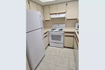 1520 SE Royal Green Circle #K-203, Port Saint Lucie, FL 34952 - Photo 4