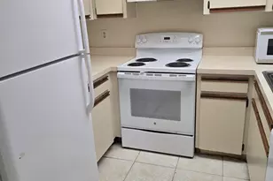 1520 SE Royal Green Cir, Port Saint Lucie, FL 34952 - Photo 4