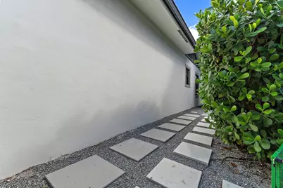 2908 Gin Berry Way, West Palm Beach, FL 33401 - Photo 50