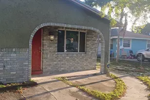 2828 NW 9th Pl, Fort Lauderdale, FL 33311 - Photo 2