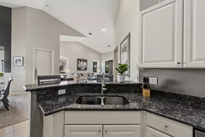 8132 Carnoustie Place, Port Saint Lucie, FL 34986 - Photo 10