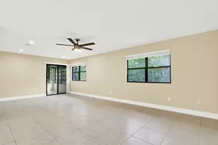 10 Bay Cedar Ct, Royal Palm Beach, FL 33411 - Photo 18