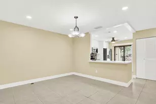 10 Bay Cedar Ct, Royal Palm Beach, FL 33411 - Photo 14