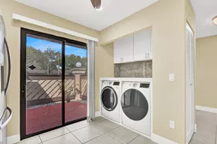 10 Bay Cedar Ct, Royal Palm Beach, FL 33411 - Photo 12