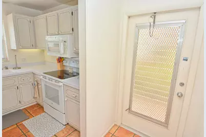 1225 NW 21st Street #906, Stuart, FL 34994 - Photo 2