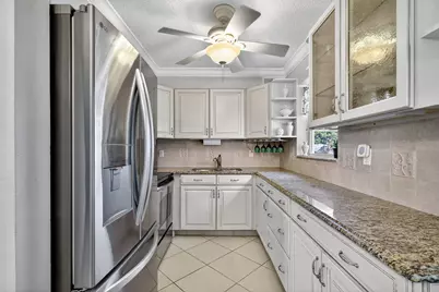 480 Horizon W, Boynton Beach, FL 33435 - Photo 4