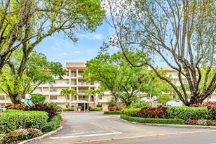 3970 Oaks Clubhouse Dr, Pompano Beach, FL 33069 - Photo 1