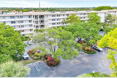 3970 Oaks Clubhouse Drive #401, Pompano Beach, FL 33069 - Photo 44