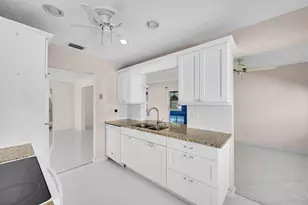 1515 SW 21st St, Boynton Beach, FL 33426 - Photo 10