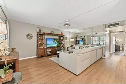 302 Capri G, Delray Beach, FL 33484 - Photo 4