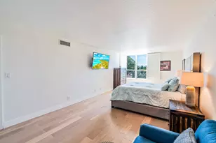 1000 Spanish River Rd, Boca Raton, FL 33432 - Photo 12