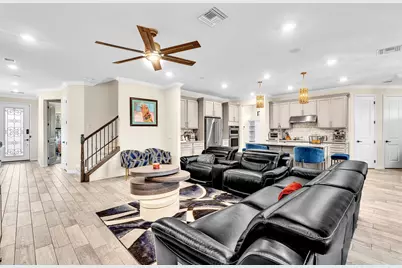 7921 NW 82nd Court, Tamarac, FL 33321 - Photo 12