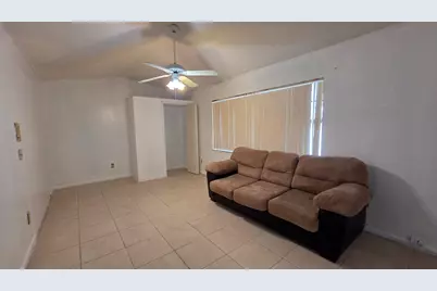 2249 SE Melaleuca Boulevard #B, Port Saint Lucie, FL 34952 - Photo 4