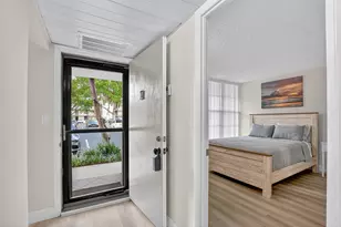 8 Royal Palm Way, Boca Raton, FL 33432 - Photo 4