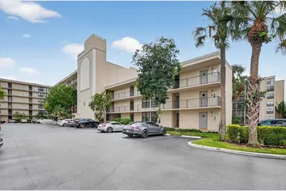 8 Royal Palm Way #107, Boca Raton, FL 33432 - Photo 2