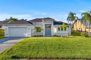 632 SE Seahouse Dr, Port Saint Lucie, FL 34983 - Photo 2