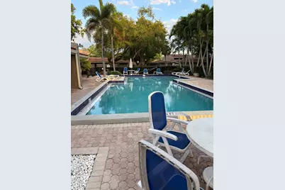 802 Saint Andrews Road #15, Hollywood, FL 33021 - Photo 2