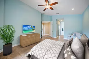 8445 Phoenician Ct, Davie, FL 33328 - Photo 10