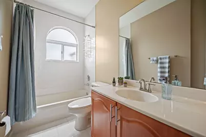 8445 Phoenician Court, Davie, FL 33328 - Photo 14