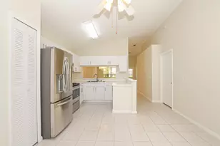 1121 NW Lombardy Dr, Port Saint Lucie, FL 34986 - Photo 16
