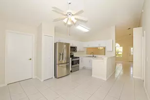 1121 NW Lombardy Dr, Port Saint Lucie, FL 34986 - Photo 18