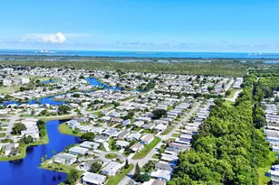 8519 Redbay Ct, Port Saint Lucie, FL 34952 - Photo 30