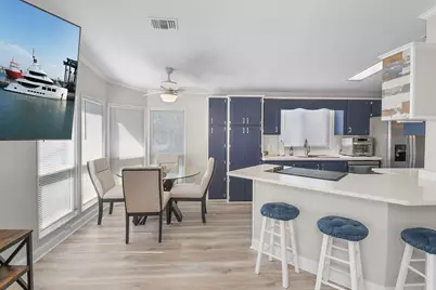 8519 Redbay Court, Port Saint Lucie, FL 34952 - Photo 12