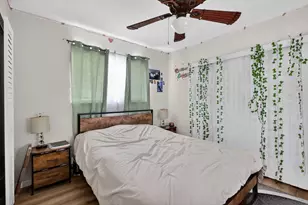 9721 W Daffodil Ln, Miramar, FL 33025 - Photo 14