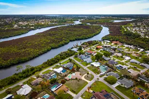 882 SE Quiescent Ln, Port Saint Lucie, FL 34983 - Photo 44