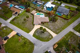 882 SE Quiescent Ln, Port Saint Lucie, FL 34983 - Photo 6