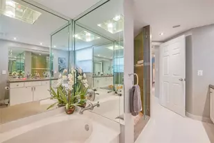 7300 Radice Ct, Lauderhill, FL 33319 - Photo 32