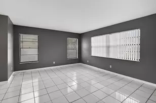 7721 NW 42nd Ct, Hollywood, FL 33024 - Photo 10