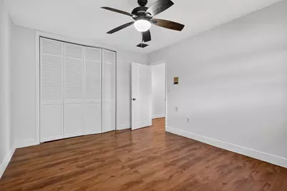 19811 W Oakmont Drive, Hialeah, FL 33015 - Photo 26