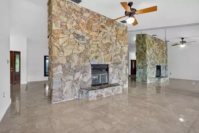 19811 W Oakmont Drive, Hialeah, FL 33015 - Photo 16