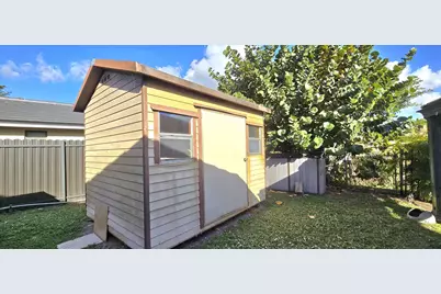 19811 W Oakmont Drive, Hialeah, FL 33015 - Photo 44